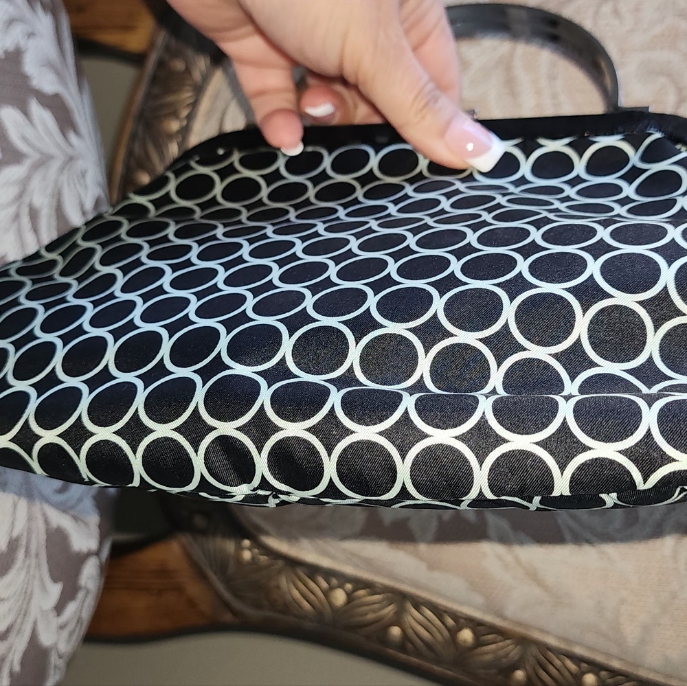 Purses - Picture 3 of 7